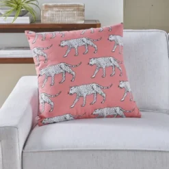 Mina Victory Life Styles Cheetahs Indoor Throw Pillow -Decor Haven Store GUEST 700a313c 7706 4001 b5d0 24512f354a74