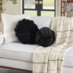 Mina Victory Sofia Infinite Knot 16" X 16" Indoor Throw Pillow -Decor Haven Store GUEST 8ff89bef 4937 4249 85b6 fd22e3540ae3